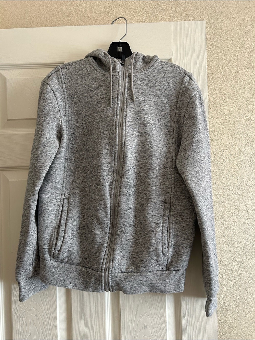 FIGS Men's Heather Grey Essential Hoodie 2.0 Size Small